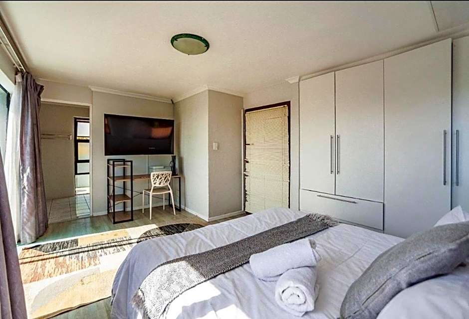 HOUSE 72