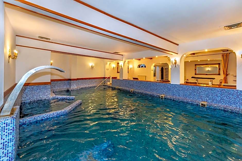 Hotel Imparatul Romanilor