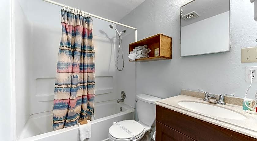 Dolores Mountain Inn