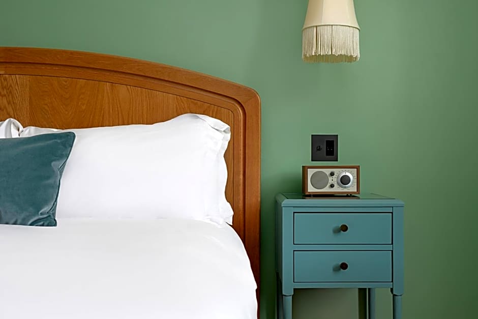 The Drayton Hotel Savannah, Curio Collection by Hilton