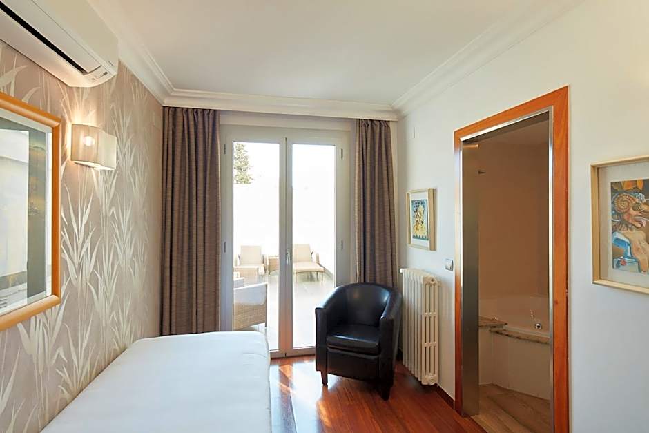 Sercotel Hotel President