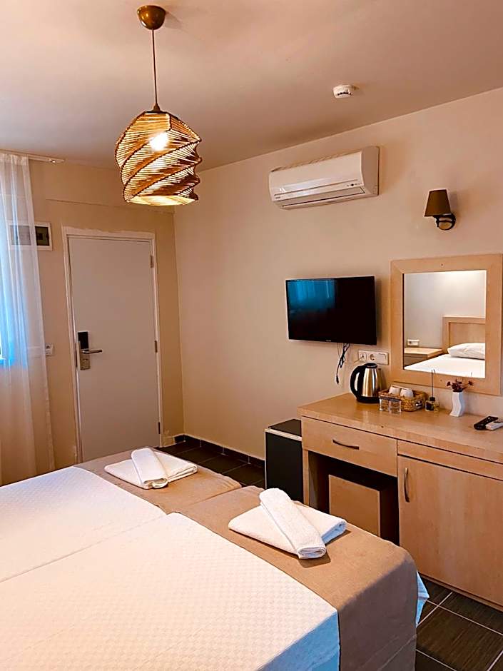 Kalia Beach Hotel Side