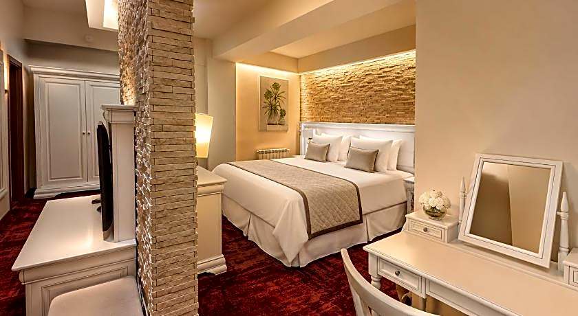 Ioana Hotels