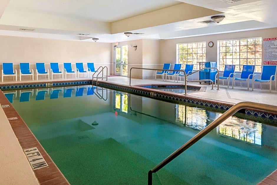 La Quinta Inn and Suites Fort Myers I-75