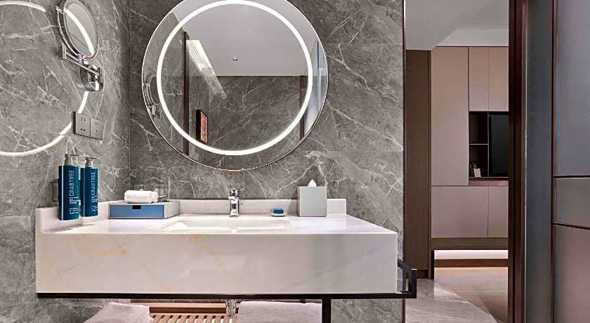 DoubleTree by Hilton Yantai Golden Coast Hotel & Suites