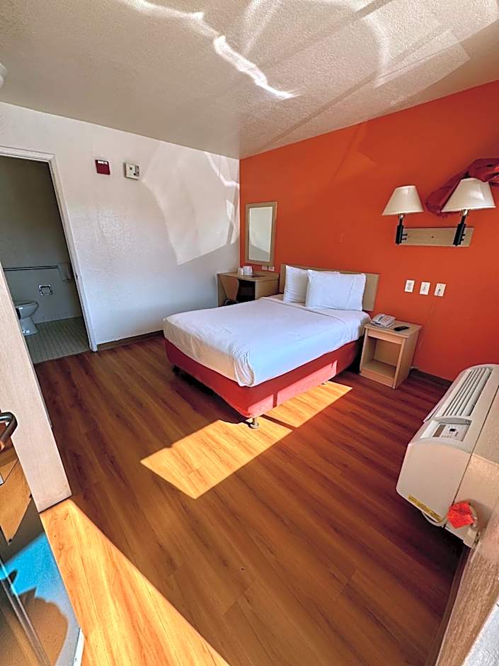 Motel 6-Stanton, CA