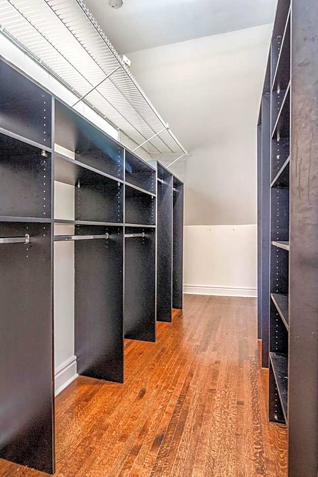 Warehouse Style Loft near Yorkville