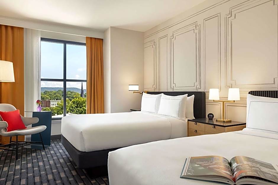 106 Jefferson Huntsville Curio Collection by Hilton