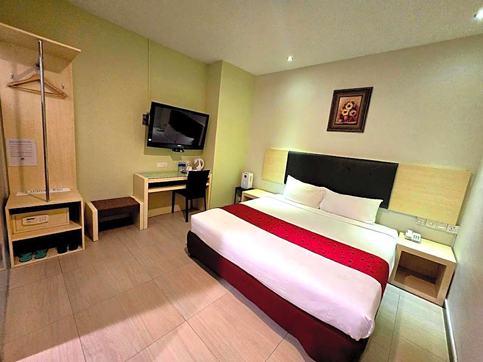 Eight Days Hotel Permas Jaya