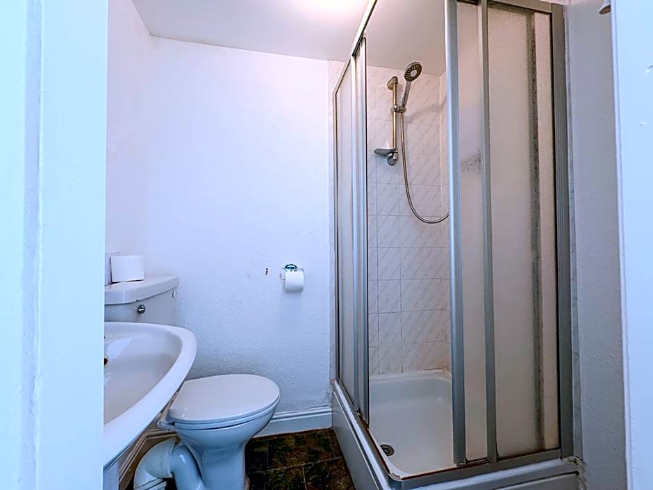 Delmont Hotel & View Restaurant