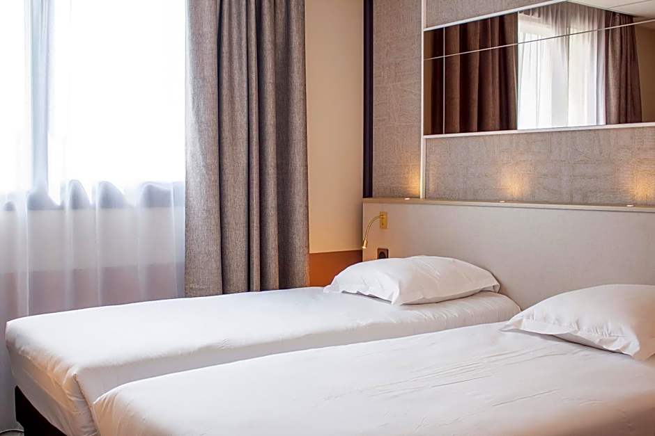 Brit Hotel Nantes La Beaujoire - L'Amandine