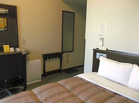 Special Offer - Double Room with Small Double Bed - Non-Smoking