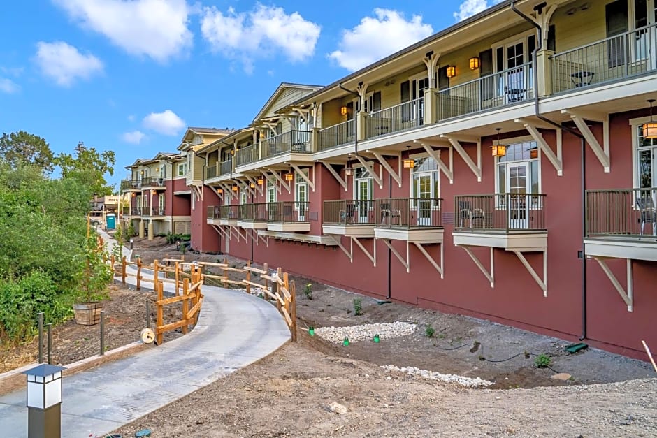 The Agrarian Hotel; Best Western Signature Collection