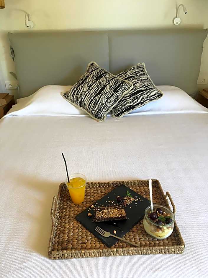 ARION SEASIDE SUITES