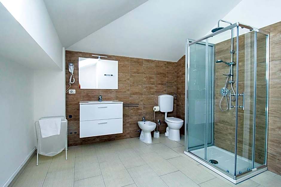 Royal Playa Suite and Apartament -private parking- self chek out