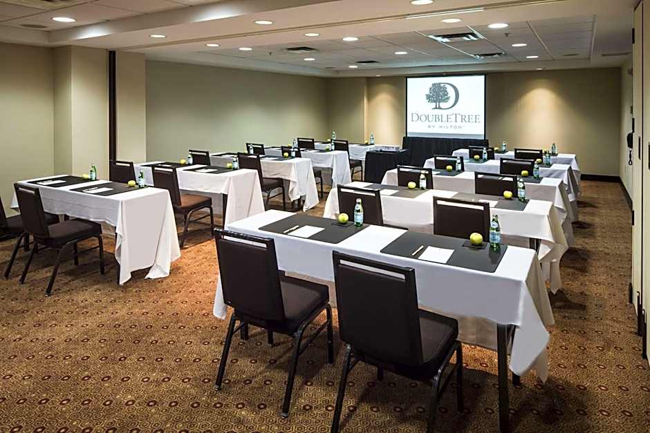 DoubleTree by Hilton Hotel & Suites Pittsburgh Downtown