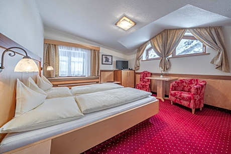 Double Room (1 - 2 Adults)