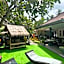 Tropical Palm Resort.