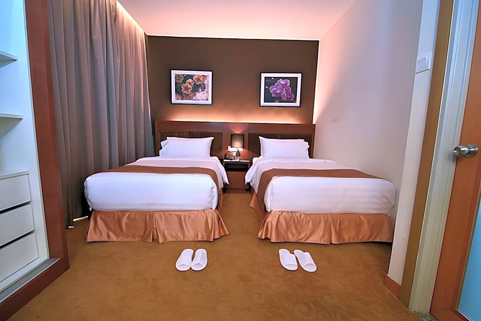 Tenera Hotel & Suites