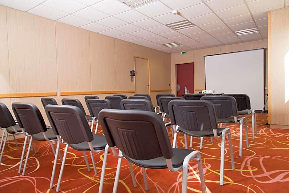 Brit Hotel Toulouse Colomiers  LEsplanade