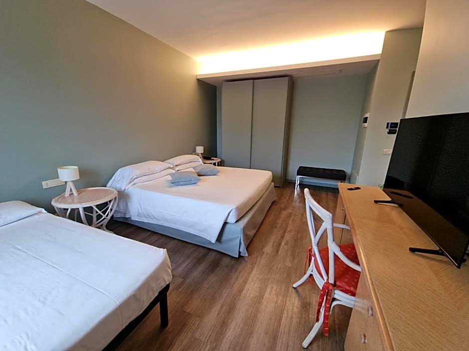 City Hotel