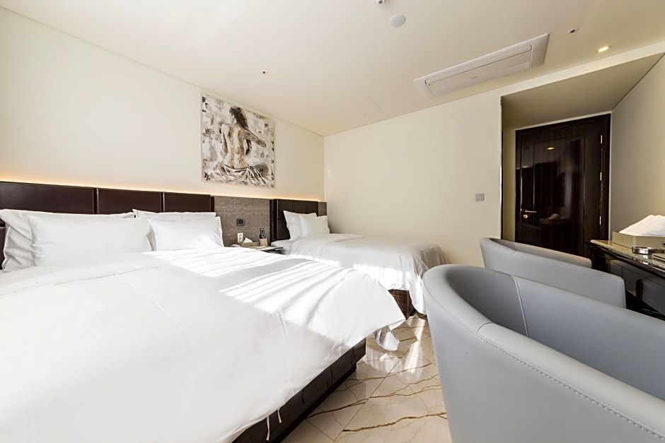 Guri Galmae Indi Present Hotel