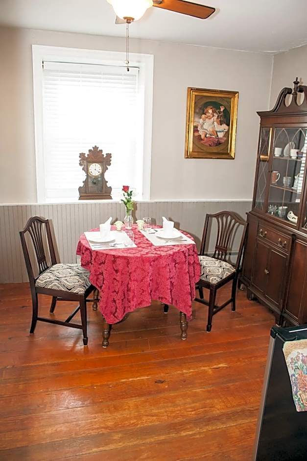 Hertzog Homestead Bed & Breakfast
