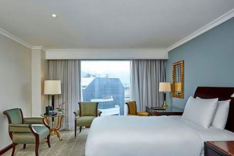 Guest Room with City View