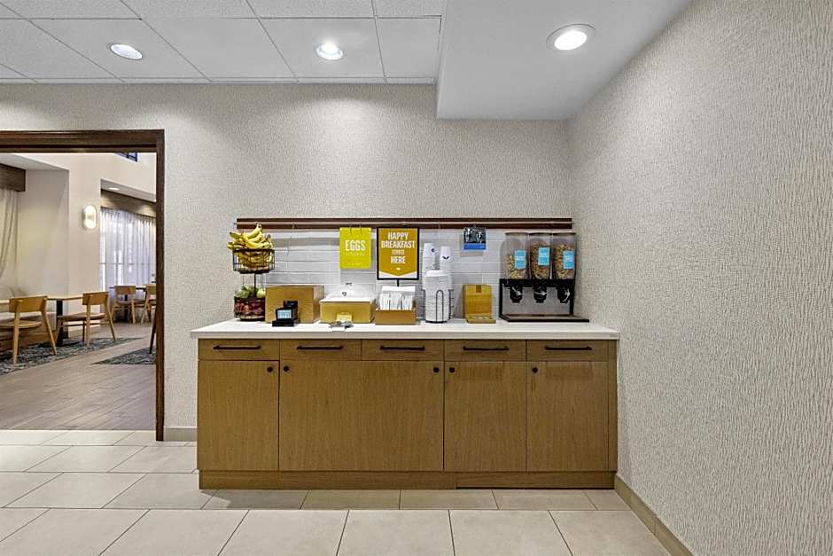 Hampton Inn & Suites Lancaster