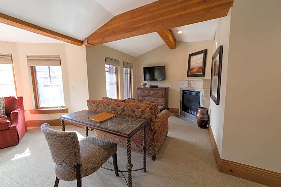 The Chateaux Deer Valley