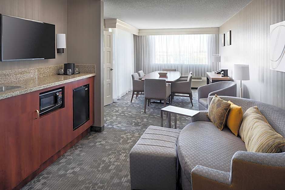 Courtyard by Marriott Richmond Berkeley