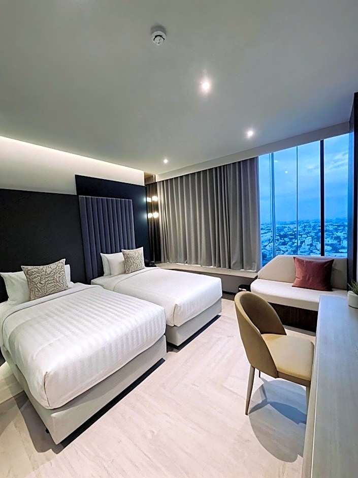 The Quarter Ratchayothin by UHG