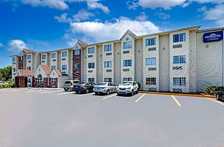 Microtel Inn & Suites by Wyndham Cordova/Memphis/By Wolfchas