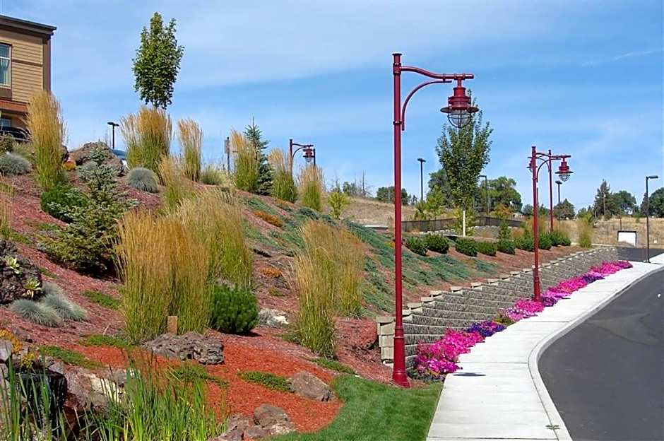 Inn at Cross Keys Station