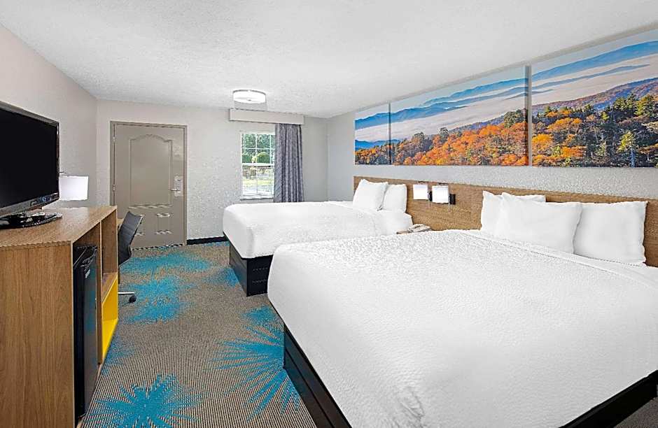 Days Inn by Wyndham Savannah