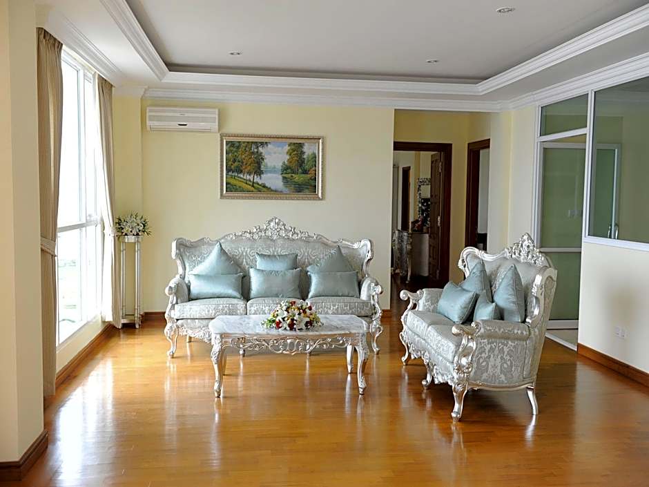 Mawlamyine Strand Hotel