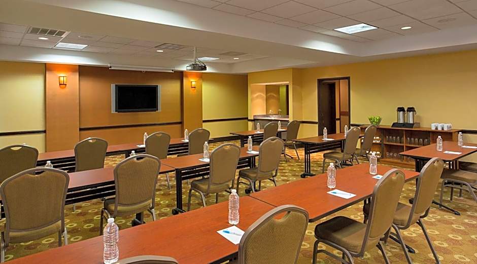 Hyatt Place Indianapolis Airport