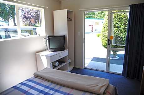 Budget Family Room with Shared Bathroom