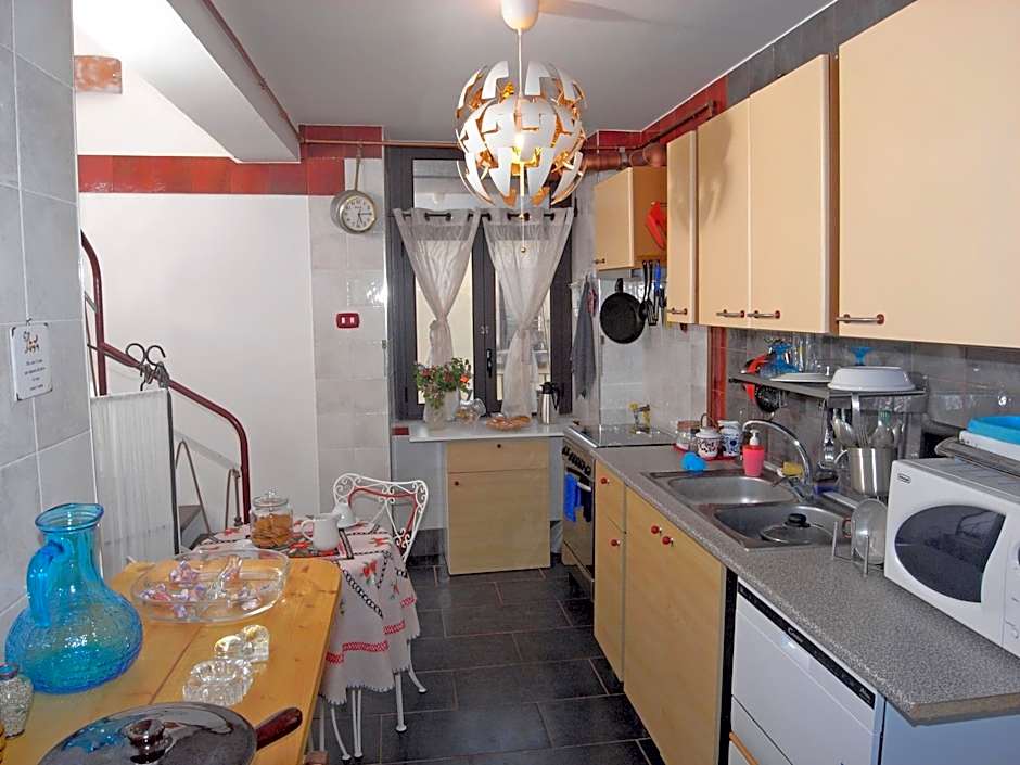 AG HOME ADRAGNA