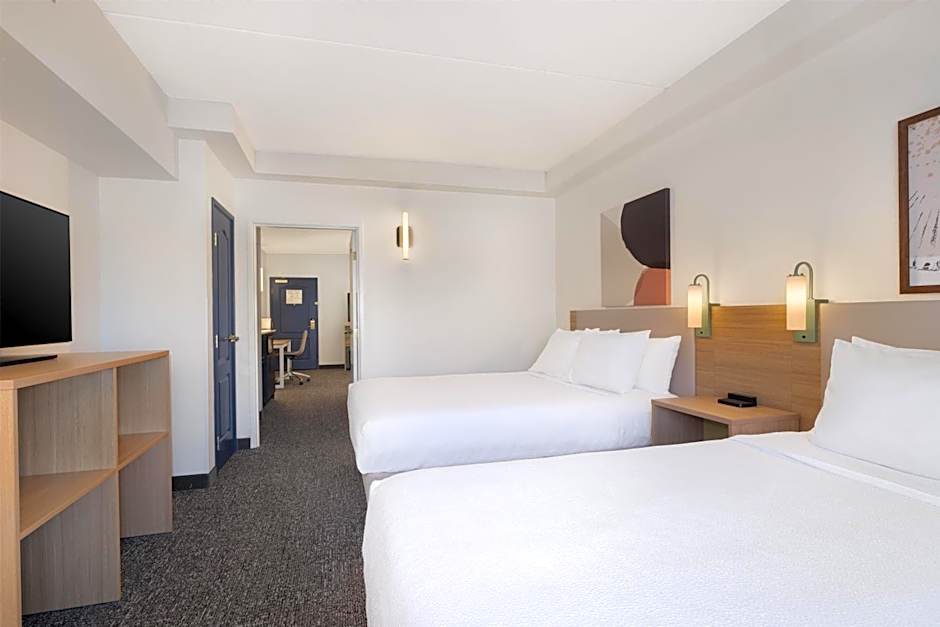 Spark by Hilton California Lexington Park
