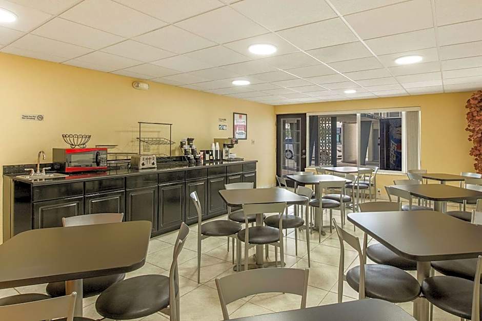 Econo Lodge Fort Knox