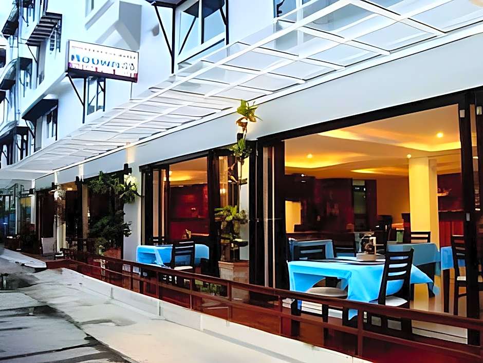 Sooksabai Jomtien Beach Hotel