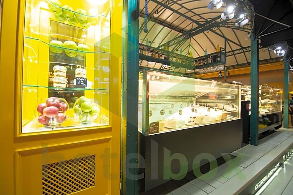 Maria Palace Complex