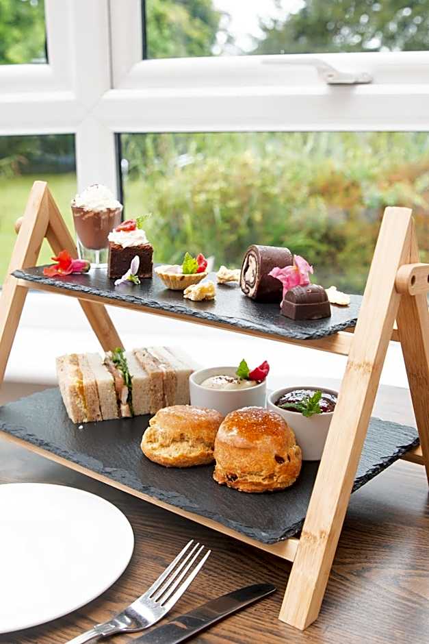 Woodlands Lodge Hotel