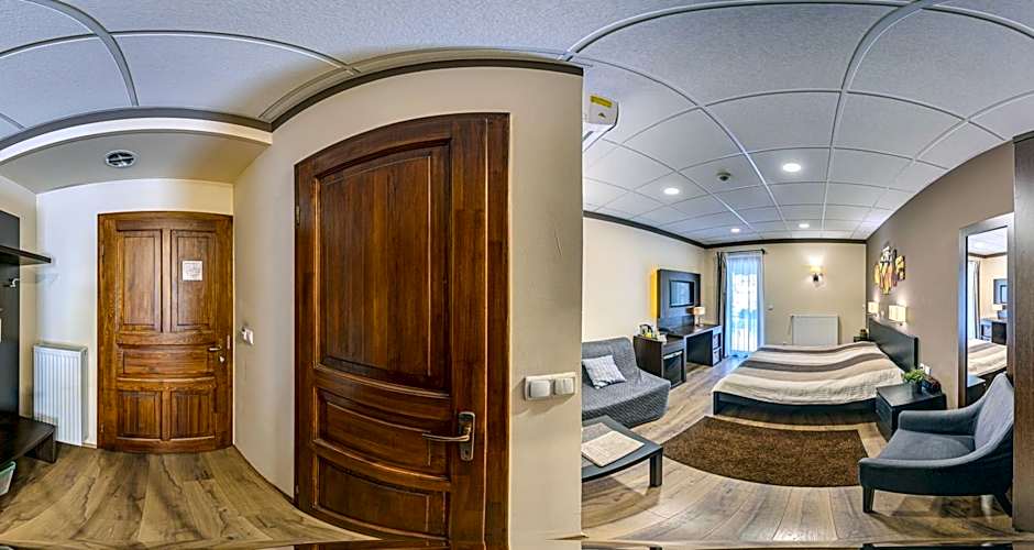 Napraforgó Wellness Ház és Panzió