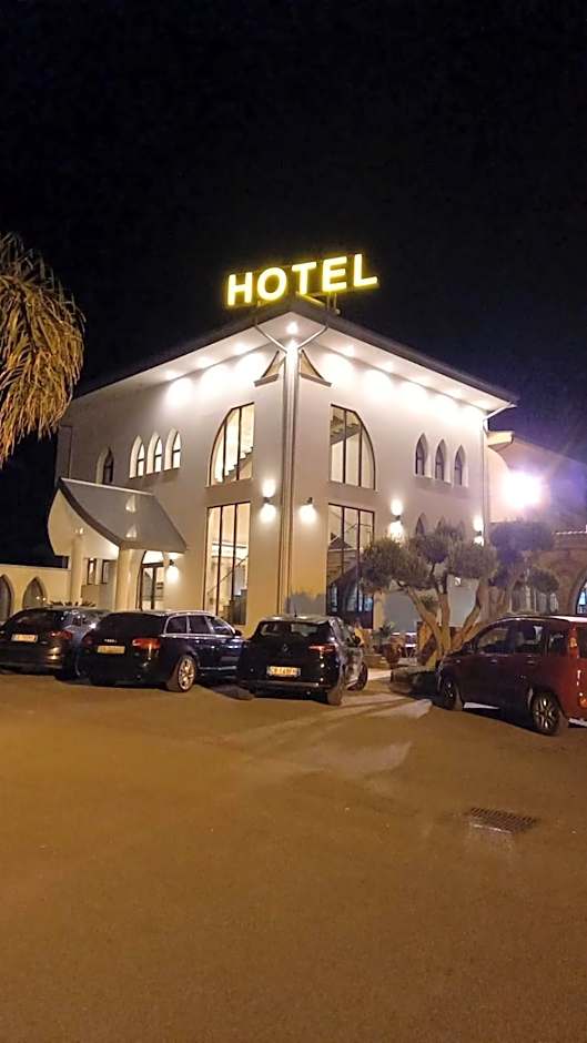 La Rustica Hotel