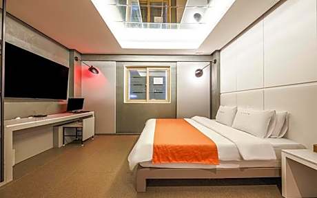 Gongju (Donghaksa) Four Season