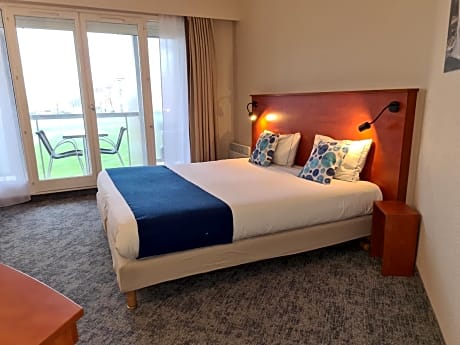 Comfort Room with Harbor View