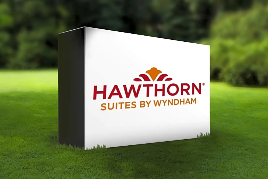 Hawthorn Suites by Wyndham Del Rio