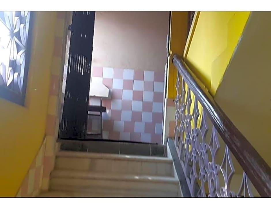 Goroomgo Central Guest House Agartala